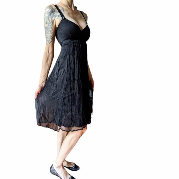 Black silk crepe sleeveless cross heart dress with empire waist - Picture 7 of 13